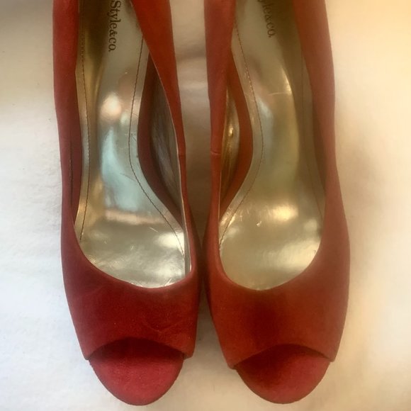 Style & Co (Macys) ‘Brick Red’ Suede Pumps w/ Peep-Toe Size 8.5 - Picture 2 of 10